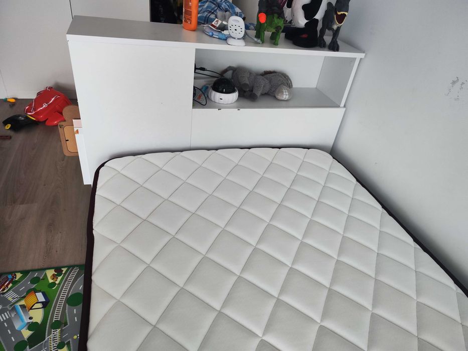Cama+ estrado + colchão solteiro novo -Coimbra