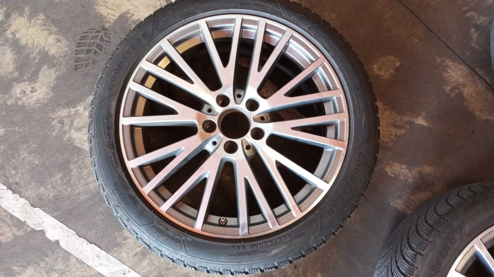 Jantes 18 5x112 et 45 cubo 66.6 com pneus 225/45 r18 como novas