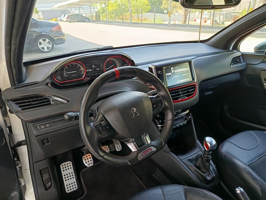 Peugeot 208 GTI 2013