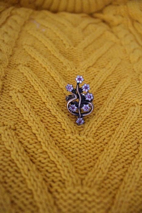 Кольцо с рубинами и цирконами