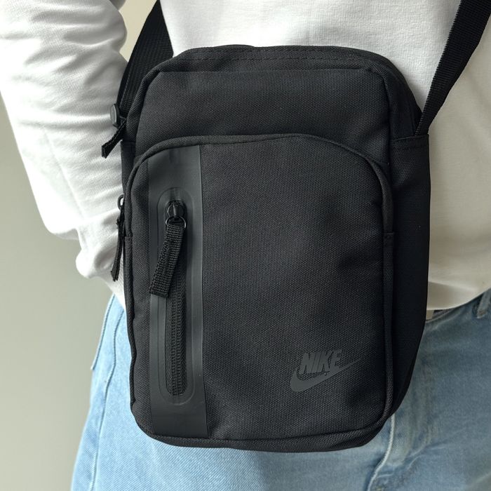 Сумка через плече Nike tech fleece месенджер найк теч фліс бананка