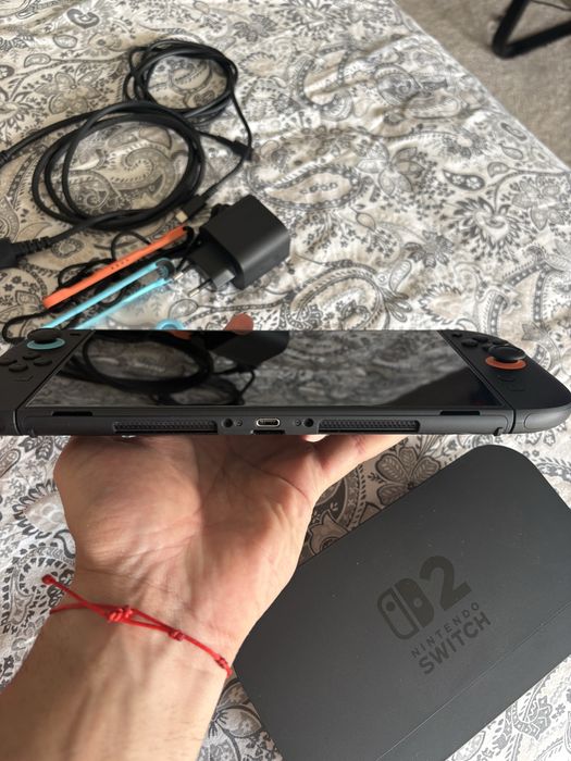 Nintendo Switch 2 Novo + 2 jogos (resident evil requiem, Pokémon legends ZA) + case para transporte