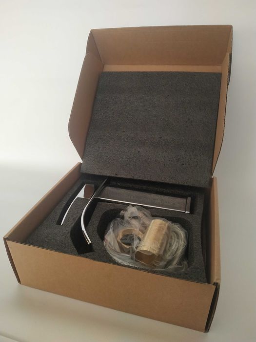 Змішувач для умивальника DongYan