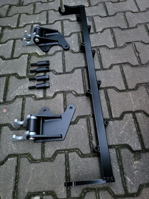 Uchwyty TRUX VOLVO FH3 Chińczyk kangur orurowanie WYPRZEDAŻ