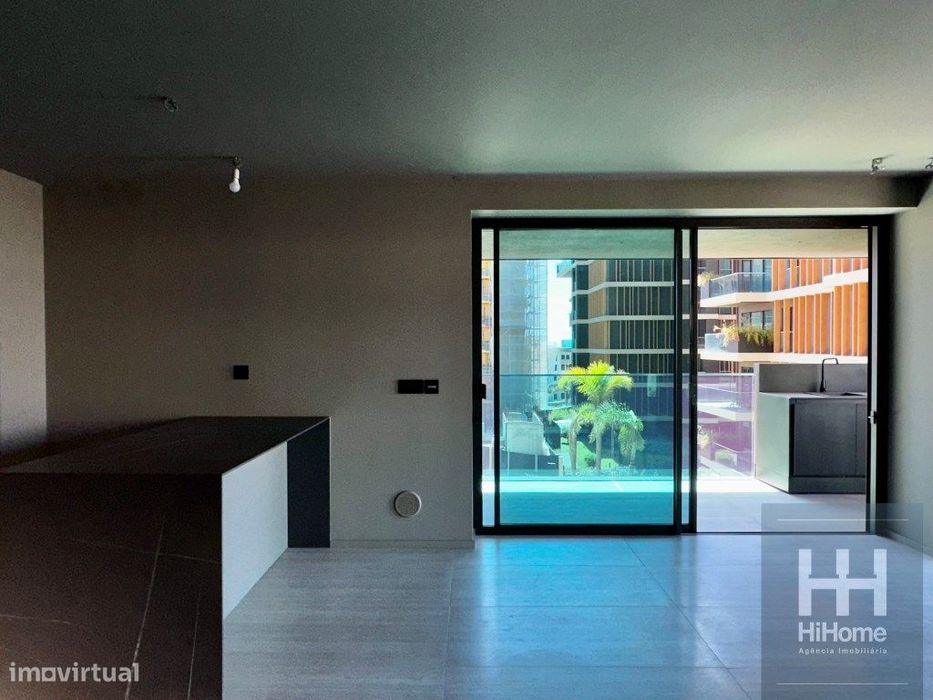Apartamento T1 no Varino 08 com terraço de 23m2