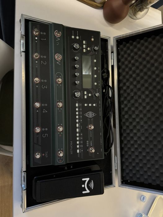 Kemper Profiler Stage + case + nowy Mission EP-1 BK