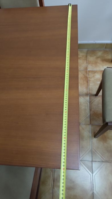 Mesa extensivel em Cerejeira com 5 cadeiras