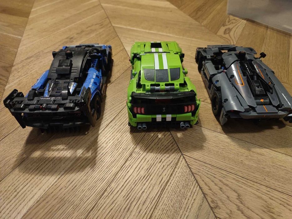 3 pojazdy LEGO Technic: 42138, 42123 oraz