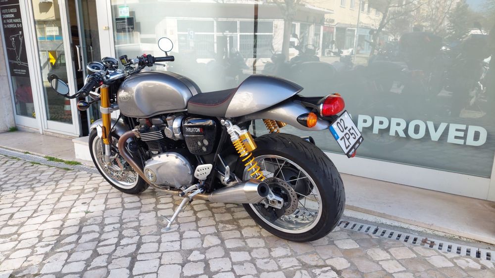 Triumph Truxton R 1200