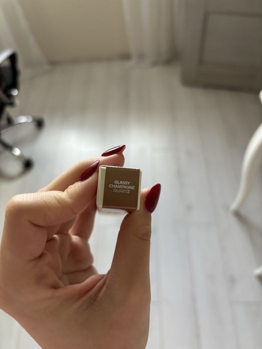 Rozświetlacz Haus Labs Bio- Radiant Glassy Champagne Quartz