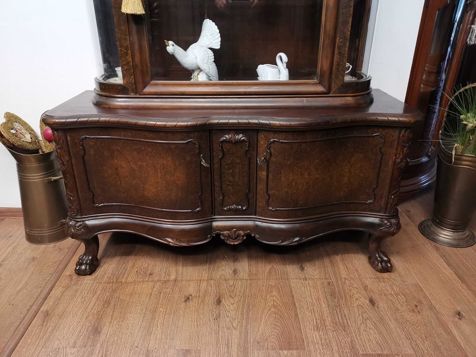 Witryna serwantka na łapach antyk 749/2025