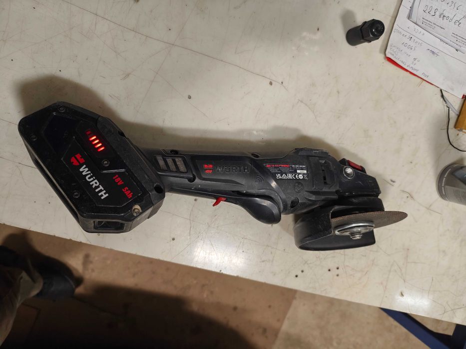 Szlifierka kątowa wurth AWS 18-125 P compact z akumulatorem 5Ah