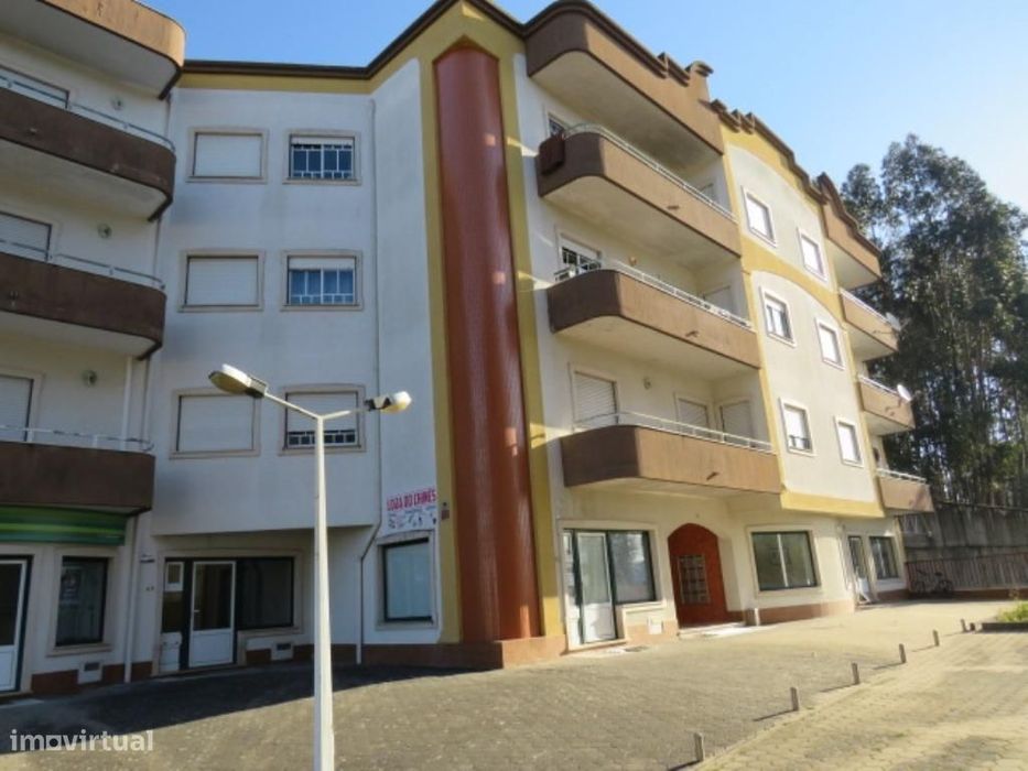 Apartamento T3 com Parqueamento e Arrecadação – Caxarias, Ourém