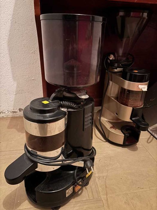 Máquina de café Cimbal M27 Basic com 2 moinhos