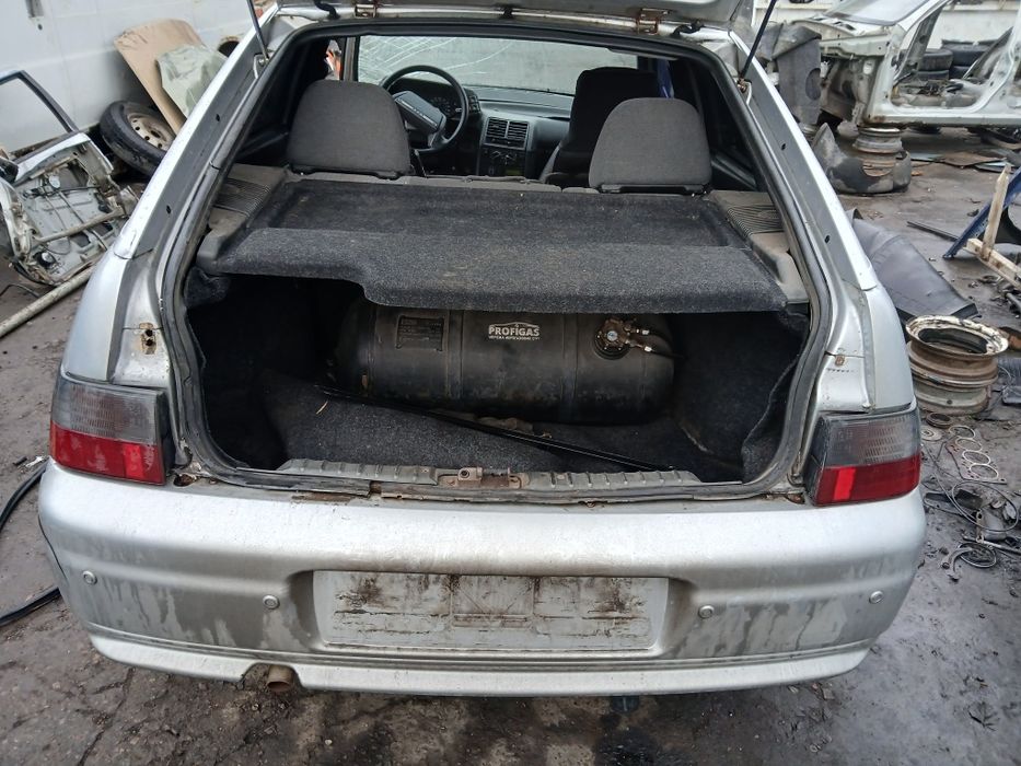 Задняя ляда,  полка ваз 2112