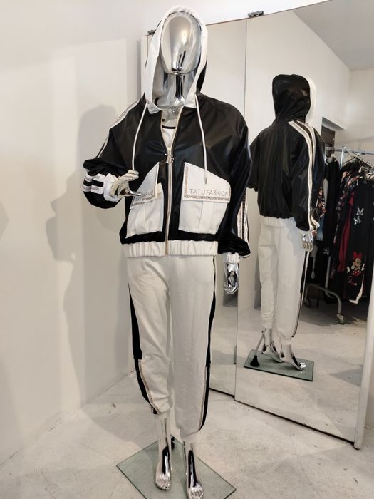 Stylowy kombinezon z bluzą T.A.T.U