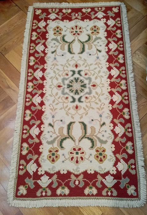 Conjunto 2 tapetes de arraiolos