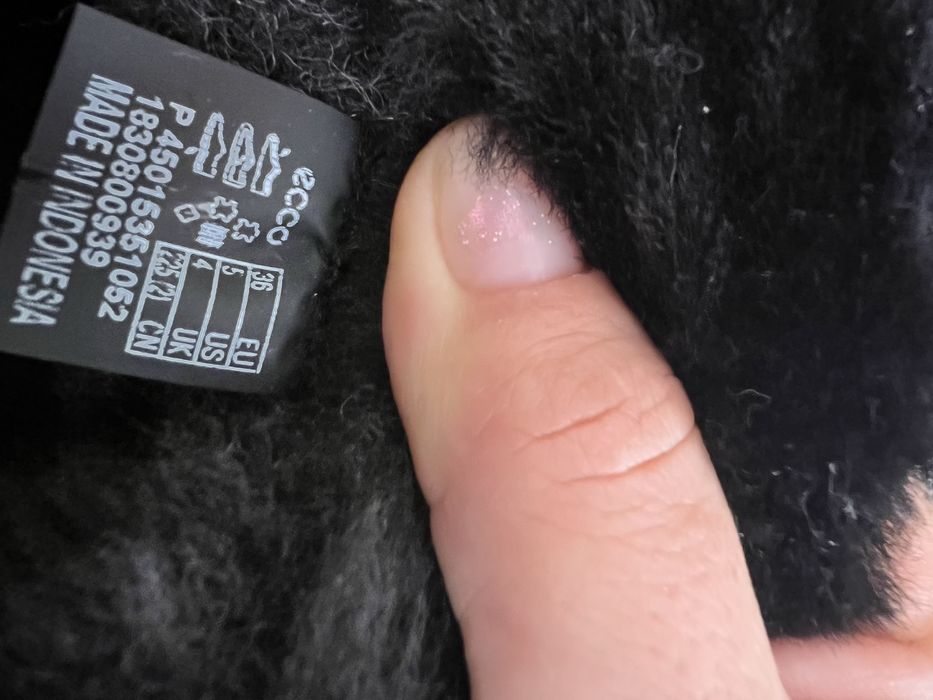 Продам зимние сапоги ECCO