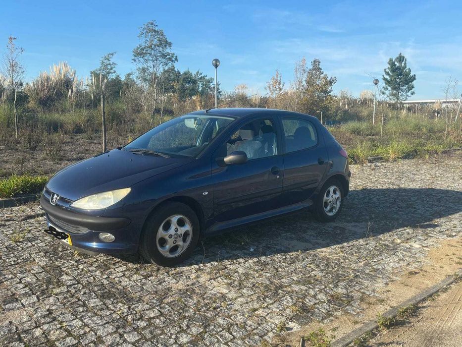 Peugeot 206 (Ano 2000)