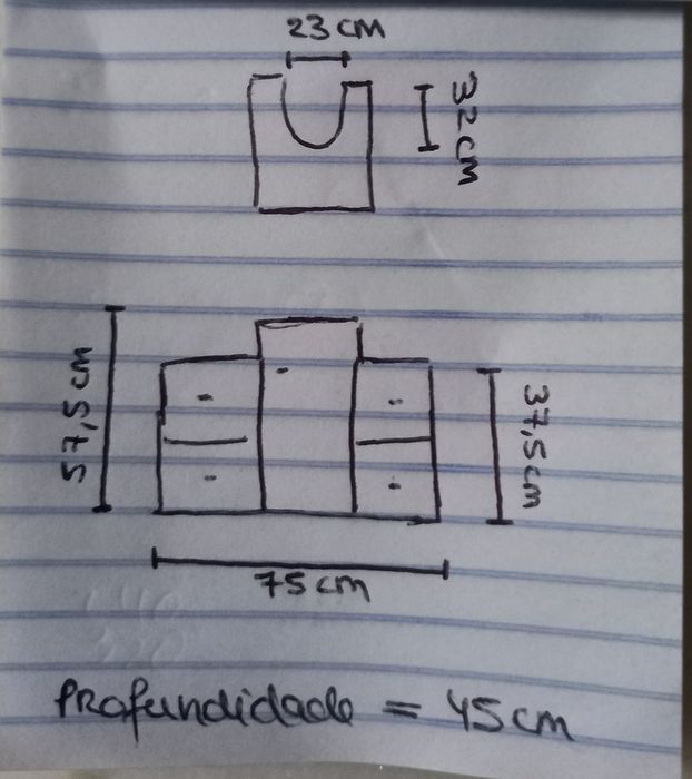 Armário branco de casa banho com rodas
