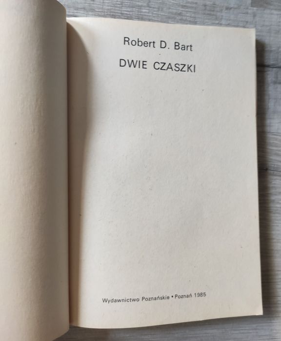 Dwie czaszki Robert D. Bart