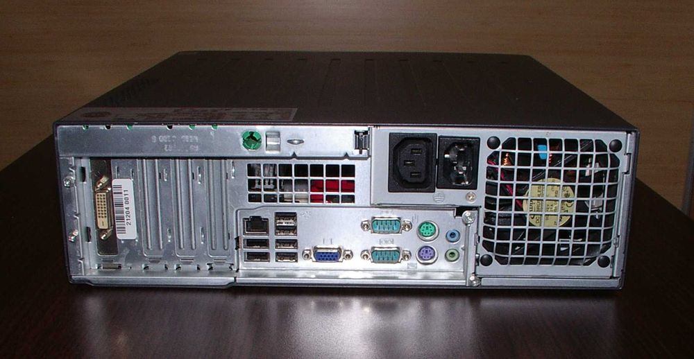 Komputer Fujitsu Siemens Core2Duo E8500 3.16 Ghz, 4Gb RAM.