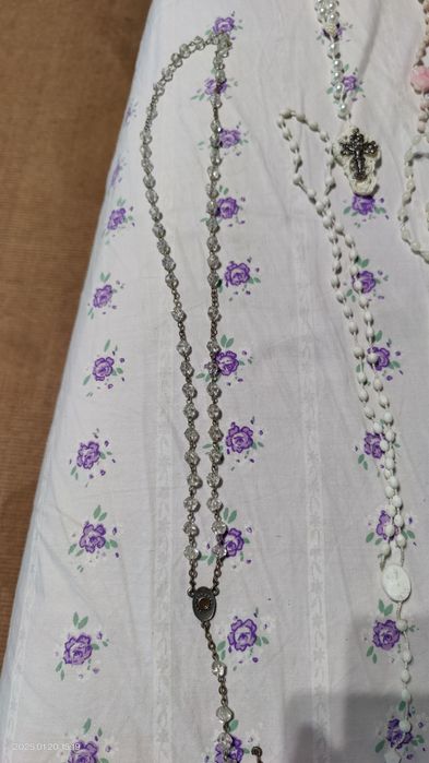 Crucifixos e relógios