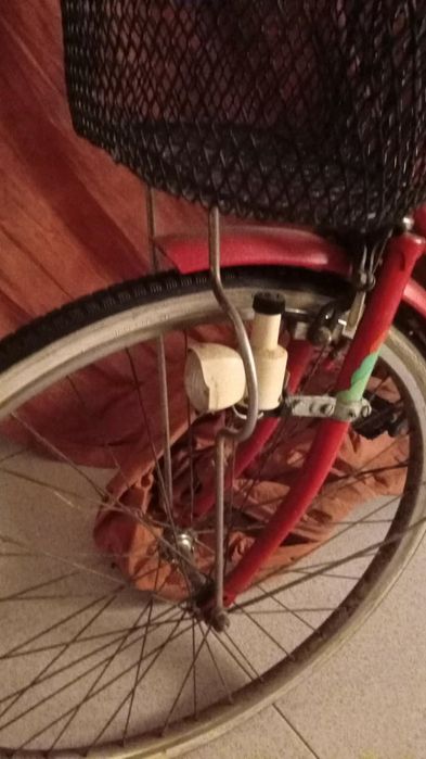 Bicicleta senhora com cesto