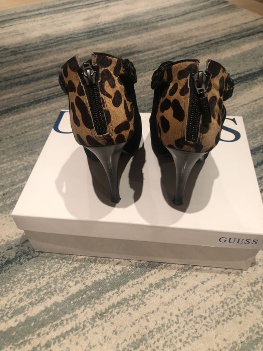 Botins Guess como novos