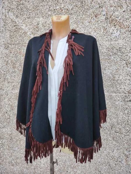 Poncho/Capa de Lã com Franjas Boho-Chic - Marca Hobby - ENVIO GRÁTIS