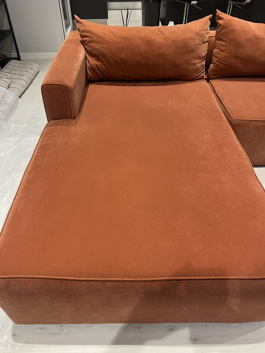Sofa moderno com chaise longue