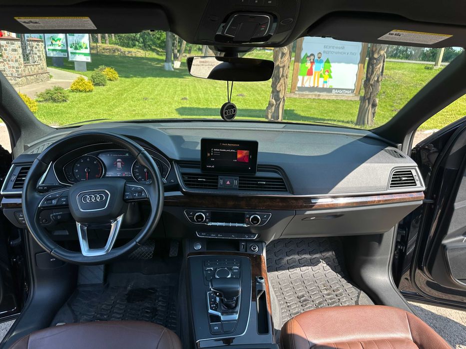 Audi Q5 2020 VIN WA1ANAFY1L2090335 фото оголошення 13 з 21