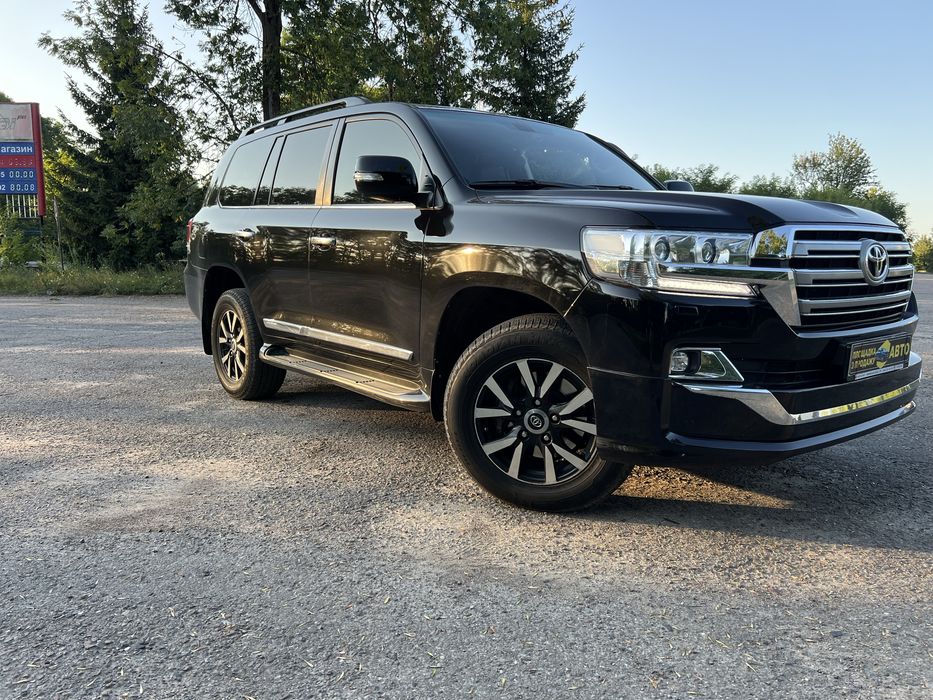Продається Toyota Land Cruiser 200 2020 рік