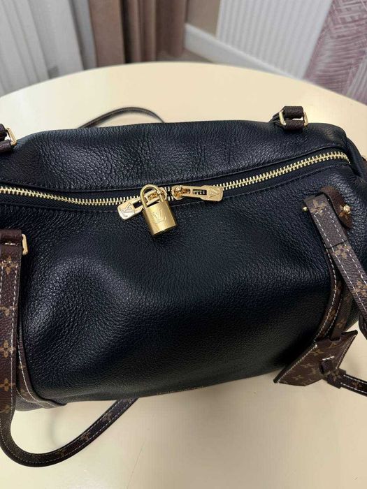 Шкіряна сумка Louis Vuitton LV Express Bag