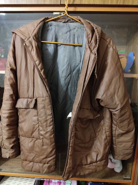 Женская балоновая курточка.