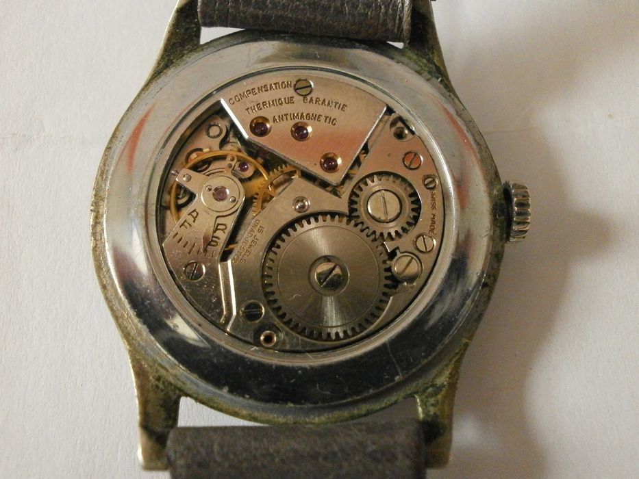 Relógio antigo de homem marca "Ogival" (35)