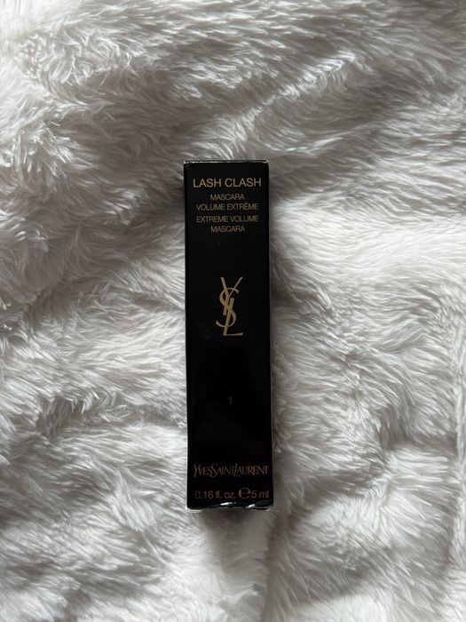 Yves Saint Laurent Lash Clash Extreme Volume tusz zapewniający maksymalną objętość rzęs 5 ml