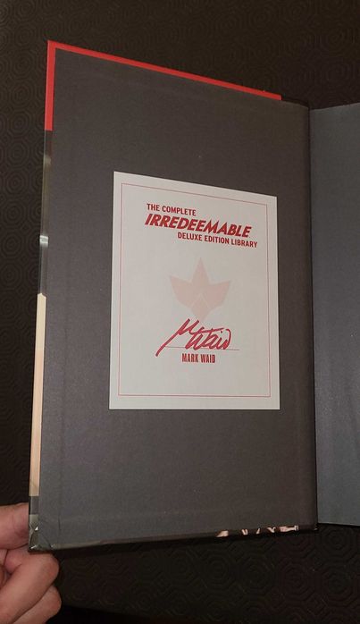 The Complete Irredeemable deluxe library edition, hardcover e assinada
