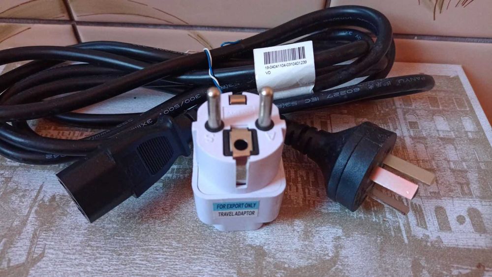 Kabel zasilający do komputera angielski wtyk