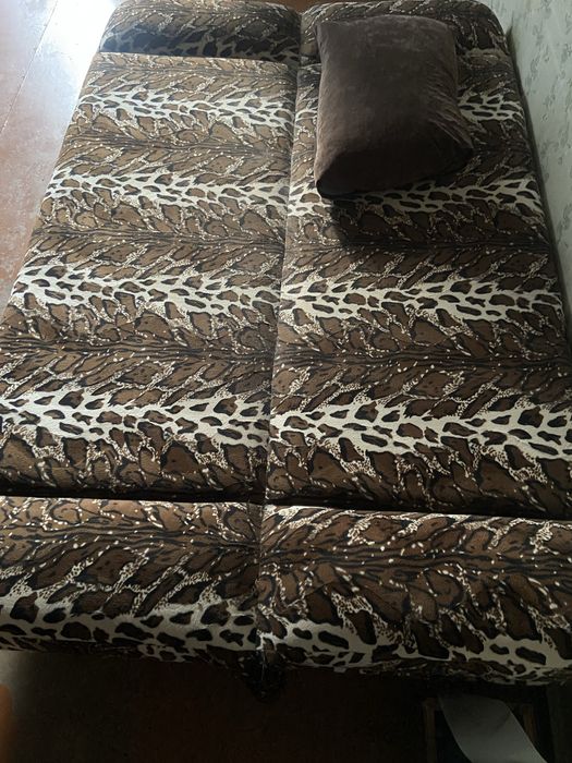 Диван книжка. Вживаний