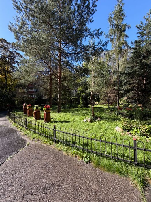 BIELANY / blisko AWF / 27 m2-widna kuchnia-częściowo umeblowane