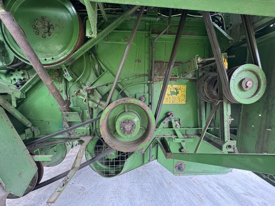 John Deere 1075