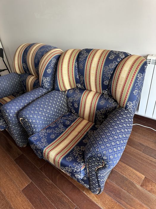 Conjunto de 2 Sofás / Poltronas - 29.99€ (Os Dois)