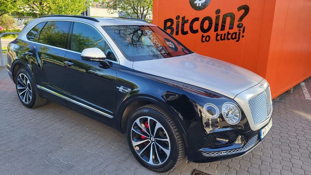 Bentley Bentayga Bentley Bentayga 4.0 benzyna 2018/2019 stan idealny
