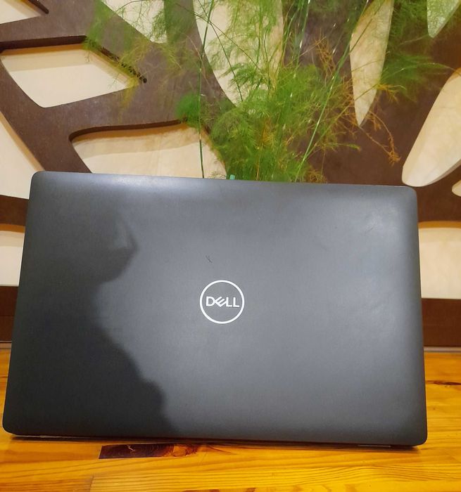 Laptop DELL latitude 5500, 240 gb ssd, 16 gb ram, intel i5 8gen