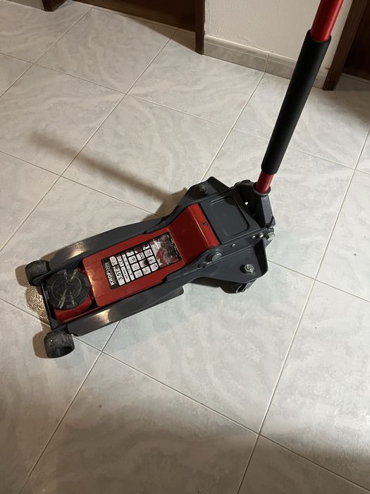 Macaco com pouco uso