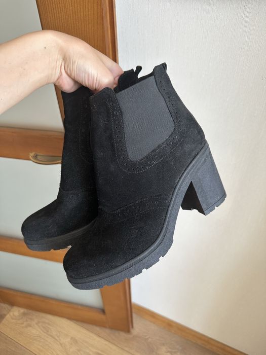 Нові! Ботильйони челсі на підборі