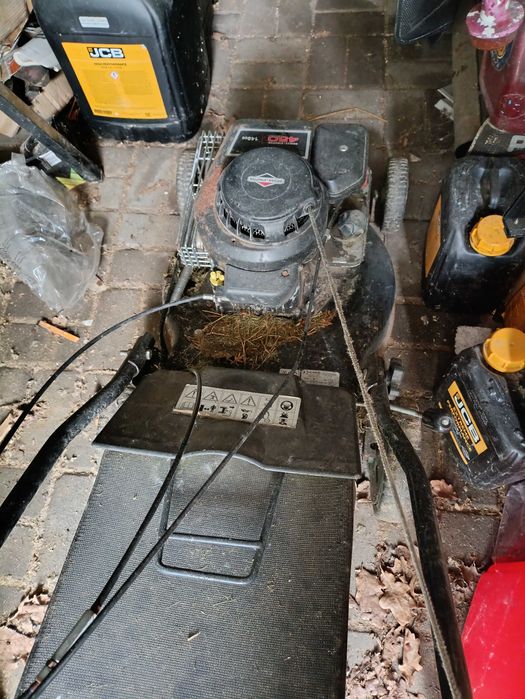 mam do sprzedania 2 kosiarki