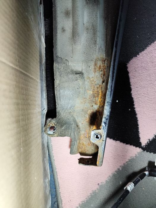 Błotniki Golf 4 IV Lewy Prawy LC9Z