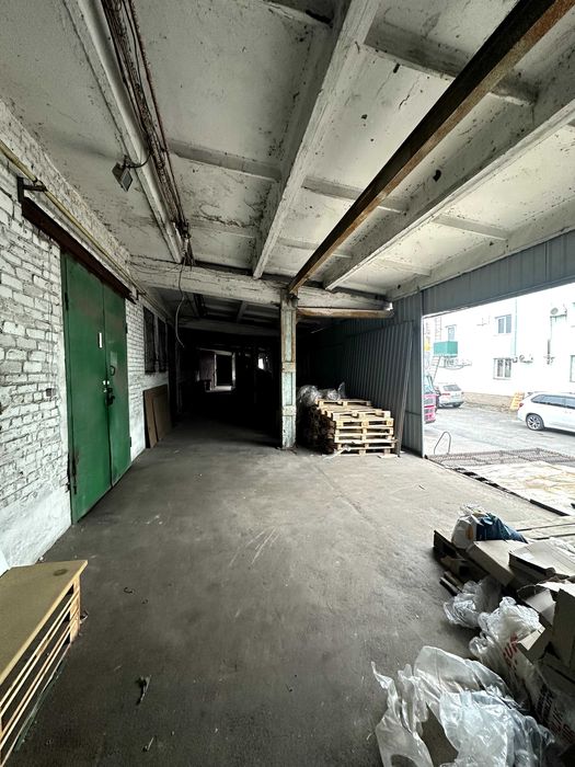 Склад-офіс у центрі міста 3500 м2